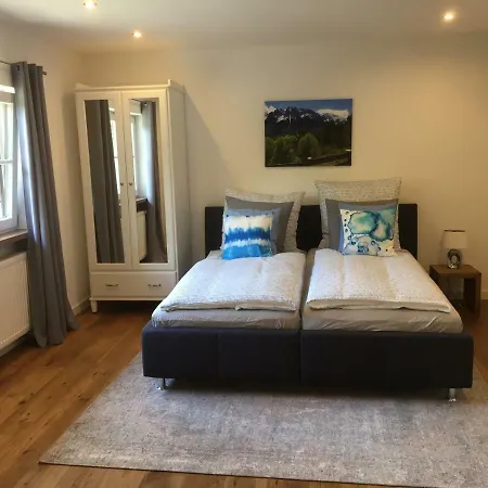 Laurin Apartament *