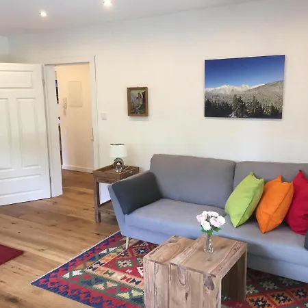 Apartament Laurin *